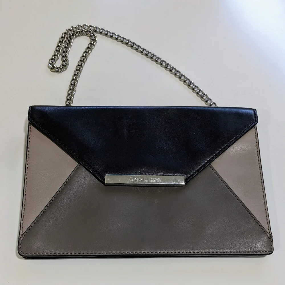 Michael Kors Evening Envelope Clutch Shoulder Handbag w/Chain.   Leather - Picture 2 of 14